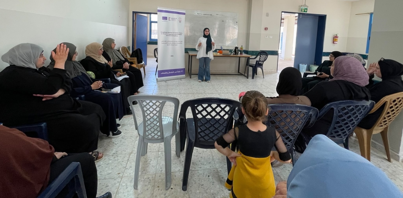 جمعية المرأة العاملة الفلسطينية للتنمية تنفذ تدريبًا حول فن التفاوض وإدارة النزاعات لعضوات مجلس الظل في المعصرة