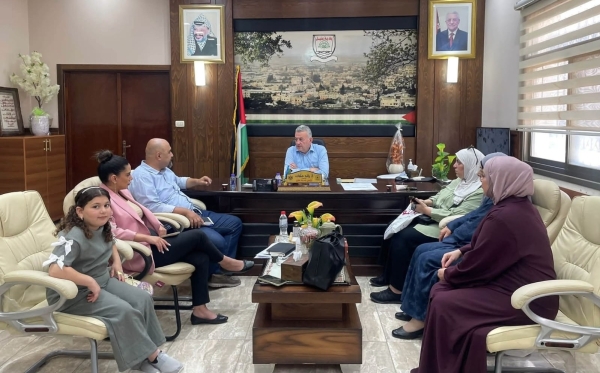 بالتنسيق مع بلدية عتيل.. جمعية المرأة العاملة الفلسطينية للتنمية تنظم ورشة لتعزيز الوعي بالحقوق المدنية وآليات المشاركة المجتمعية
