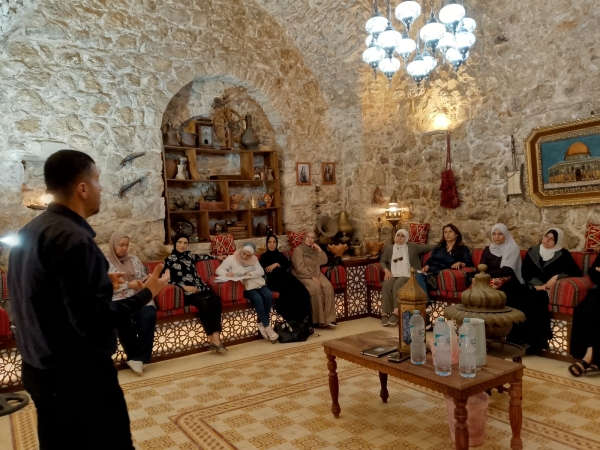 لقاء تبادل خبرات في جنين يعزز دور عضوات مجالس الظل لتمكين المشاركة السياسية للنساء