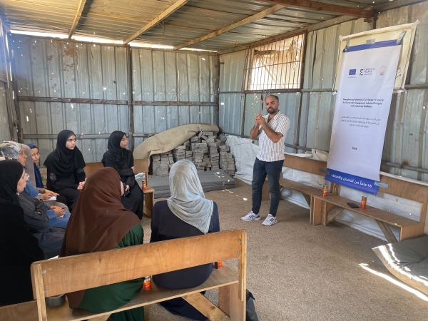 دير البلح: جمعية المرأة العاملة تنظم ورشة بعنوان “المرأة كقوة فاعلة في المجتمع” لتعزيز دور عضوات مجلس الظل